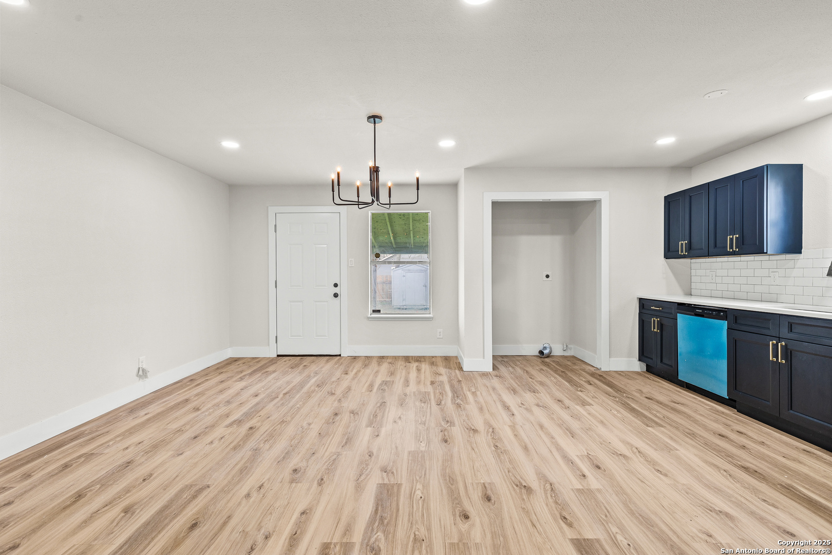 2018 E Drexel Avenue San Antonio TX 78210