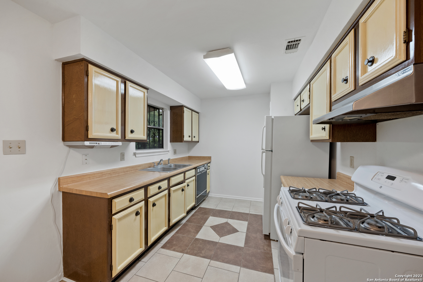 9438 Valley Dale Street San Antonio TX 78250