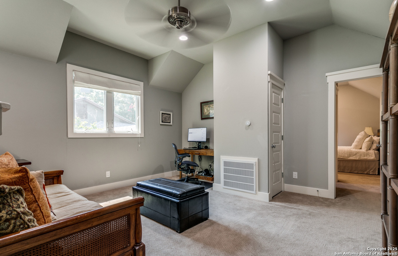 242 E Elmview Place Alamo Heights TX 78209