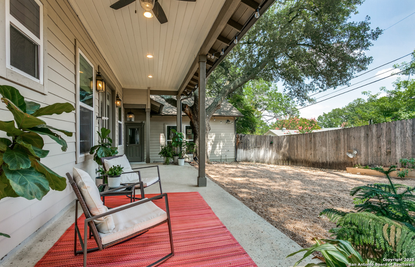 242 E Elmview Place Alamo Heights TX 78209