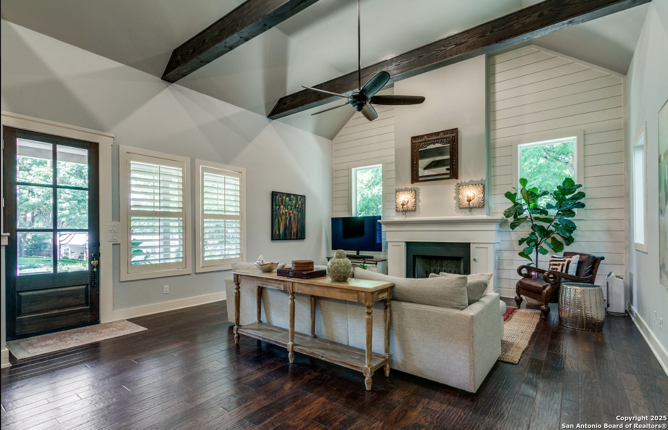 242 E Elmview Place Alamo Heights TX 78209