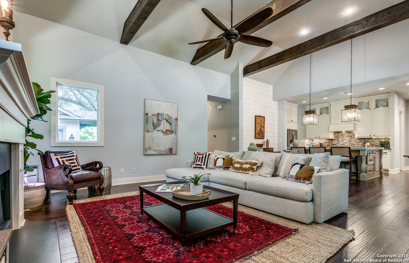 242 E Elmview Place Alamo Heights TX 78209