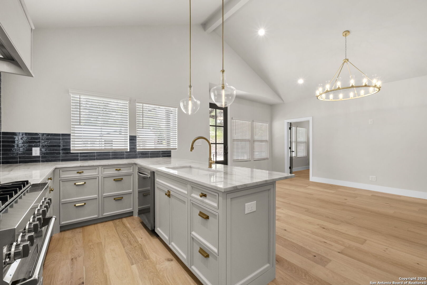 210 Simon San Antonio TX 78204