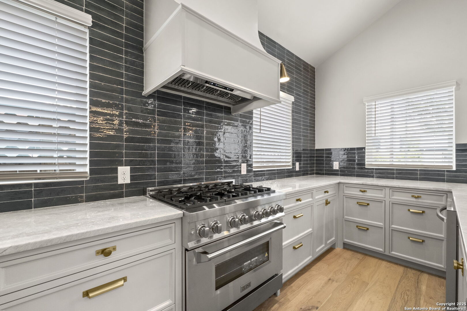 210 Simon San Antonio TX 78204