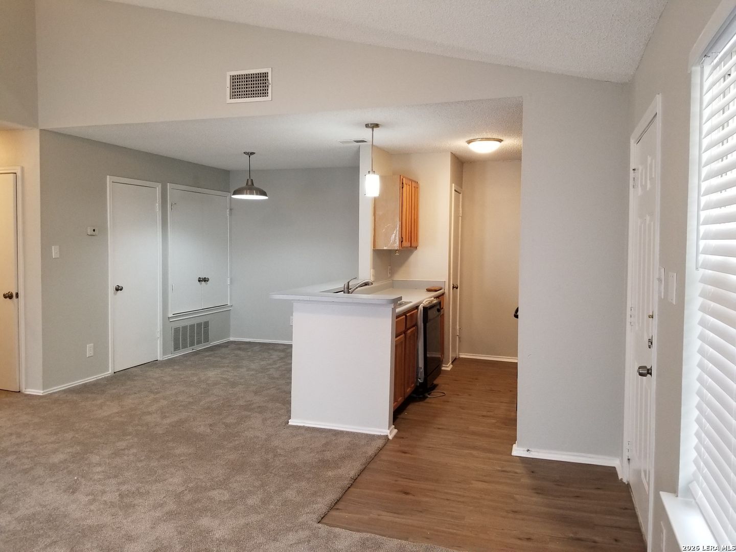 9207 Shadow Crest Drive Converse TX 78109