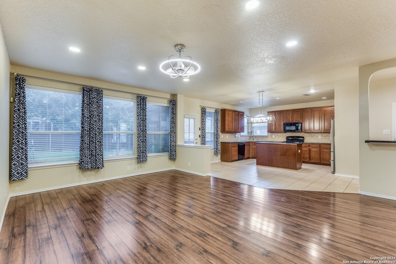5723 White Oak Cove San Antonio TX 78253