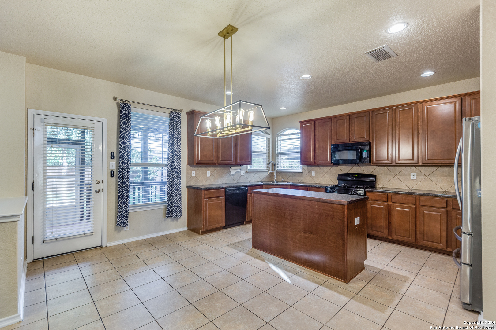 5723 White Oak Cove San Antonio TX 78253