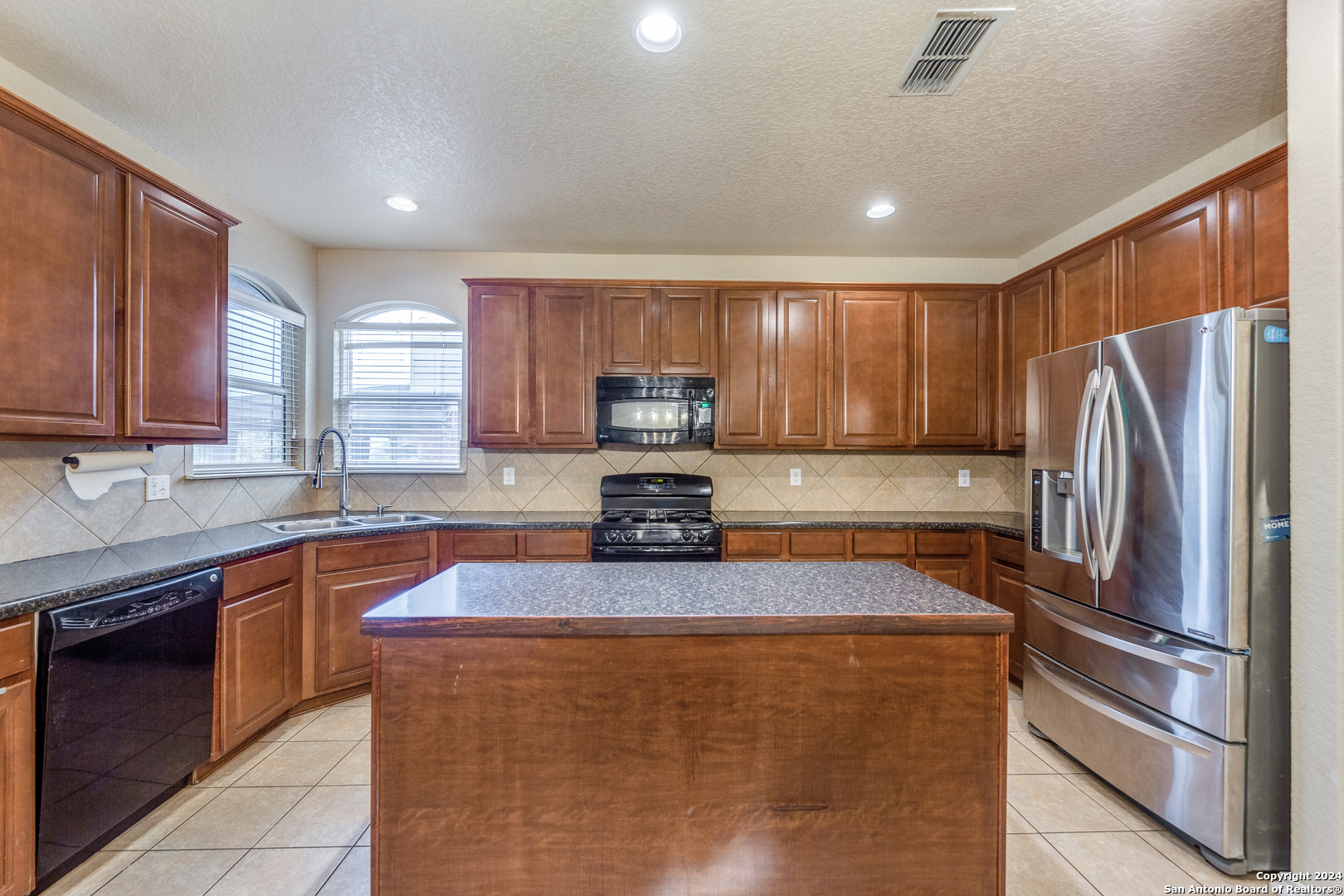 5723 White Oak Cove San Antonio TX 78253