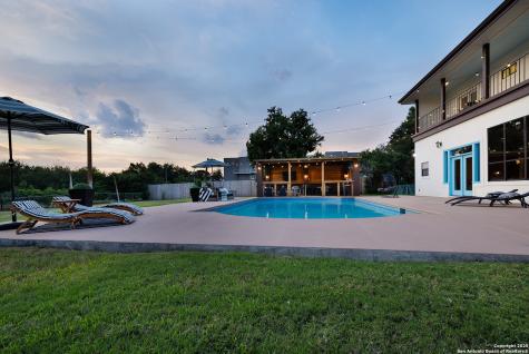 625 Paseo Canada Street Hollywood Park TX 78232