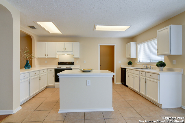 9203 Chinon San Antonio TX 78250