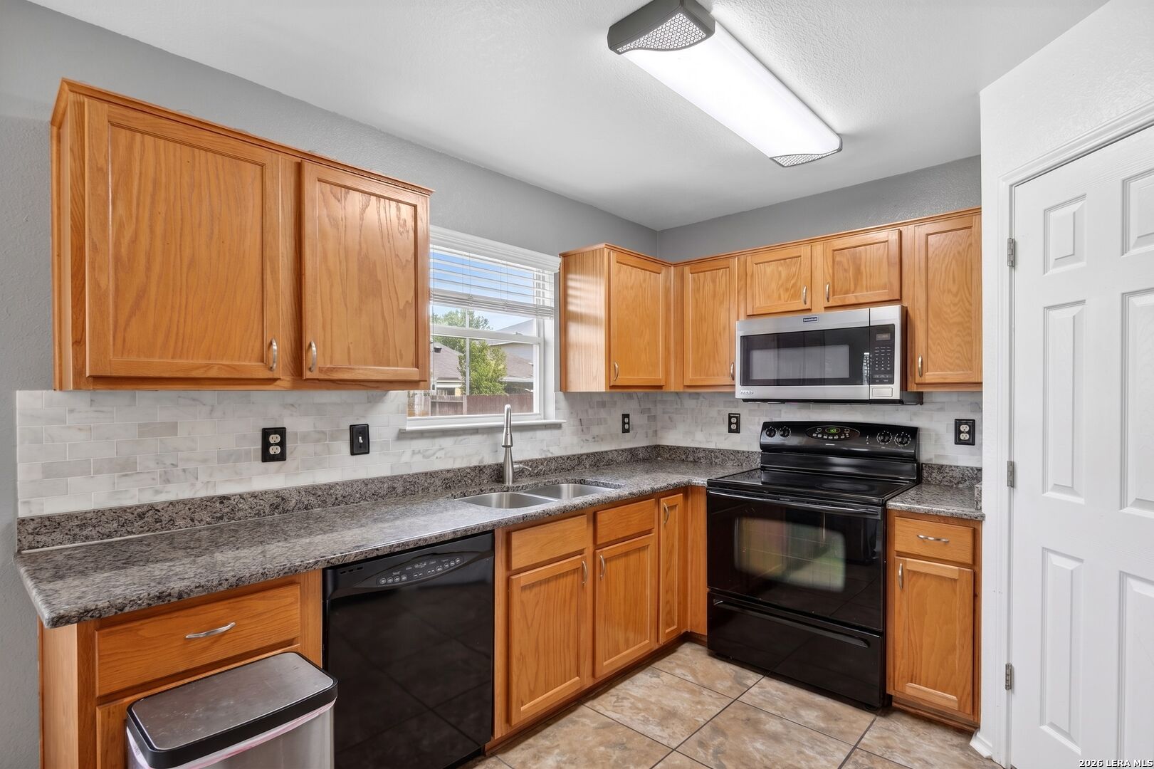 8948 Scarlet Creek Universal City TX 78148