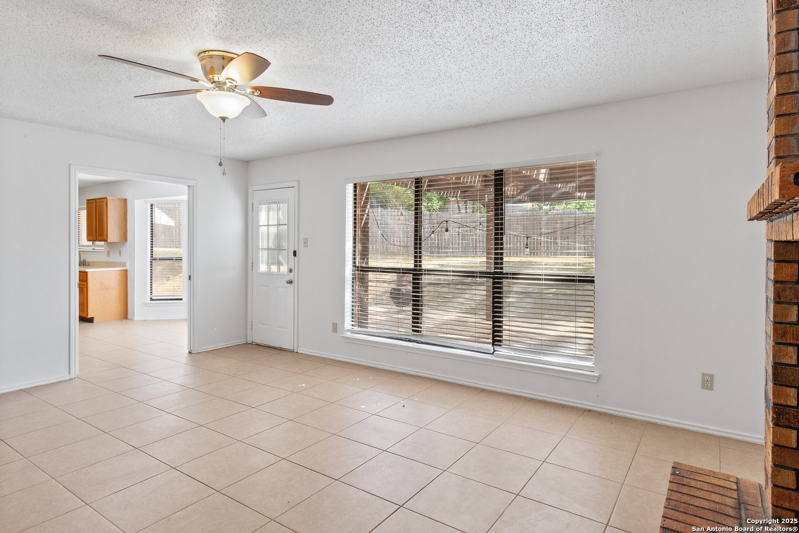 25002 Silverstone San Antonio TX 78258