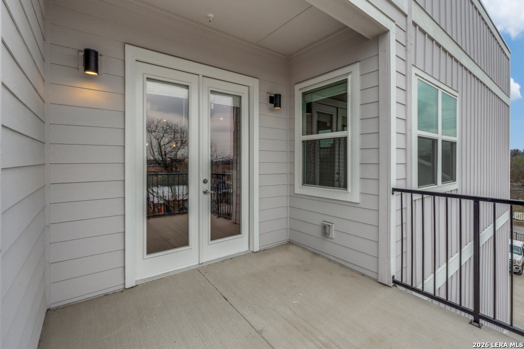 330 E Carson San Antonio TX 78208