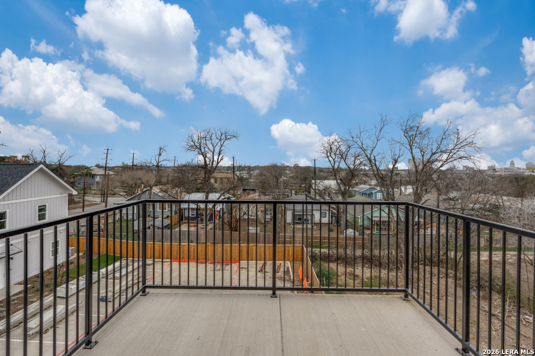 330 E Carson San Antonio TX 78208