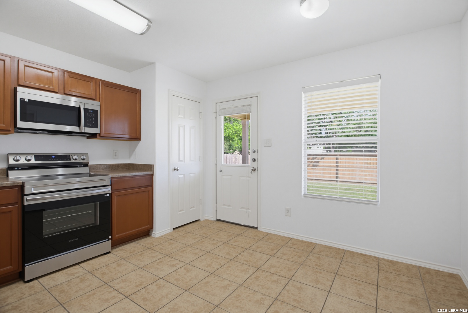 332 Lonestar Gait Selma TX 78154