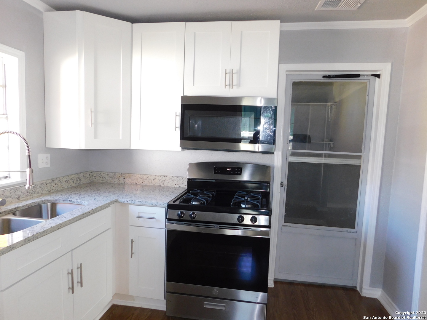 417 E Huff Avenue San Antonio TX 78214