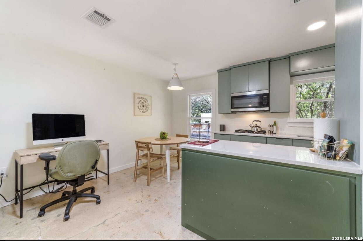 239 Brahan San Antonio TX 78215