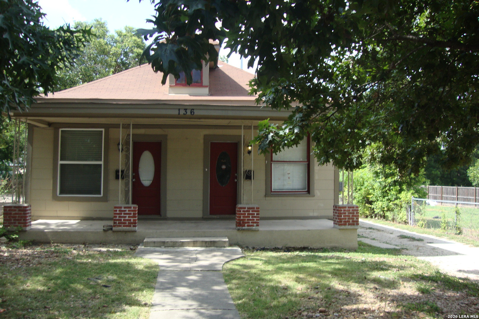 136 E Dullnig Court San Antonio TX 78223