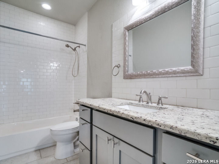 1019 W Rosewood San Antonio TX 78201