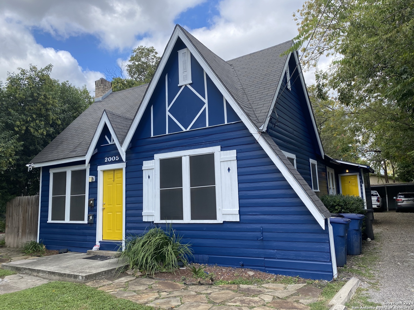 2005 Santa Anna San Antonio TX 78201