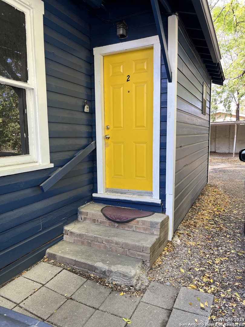 2005 Santa Anna San Antonio TX 78201