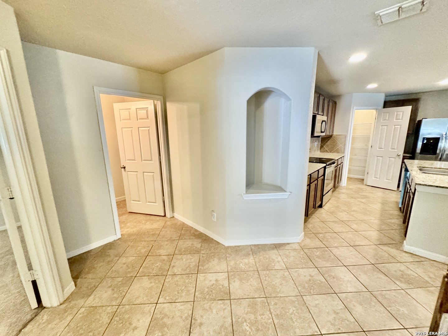 1450 Dancing Wolf San Antonio TX 78245