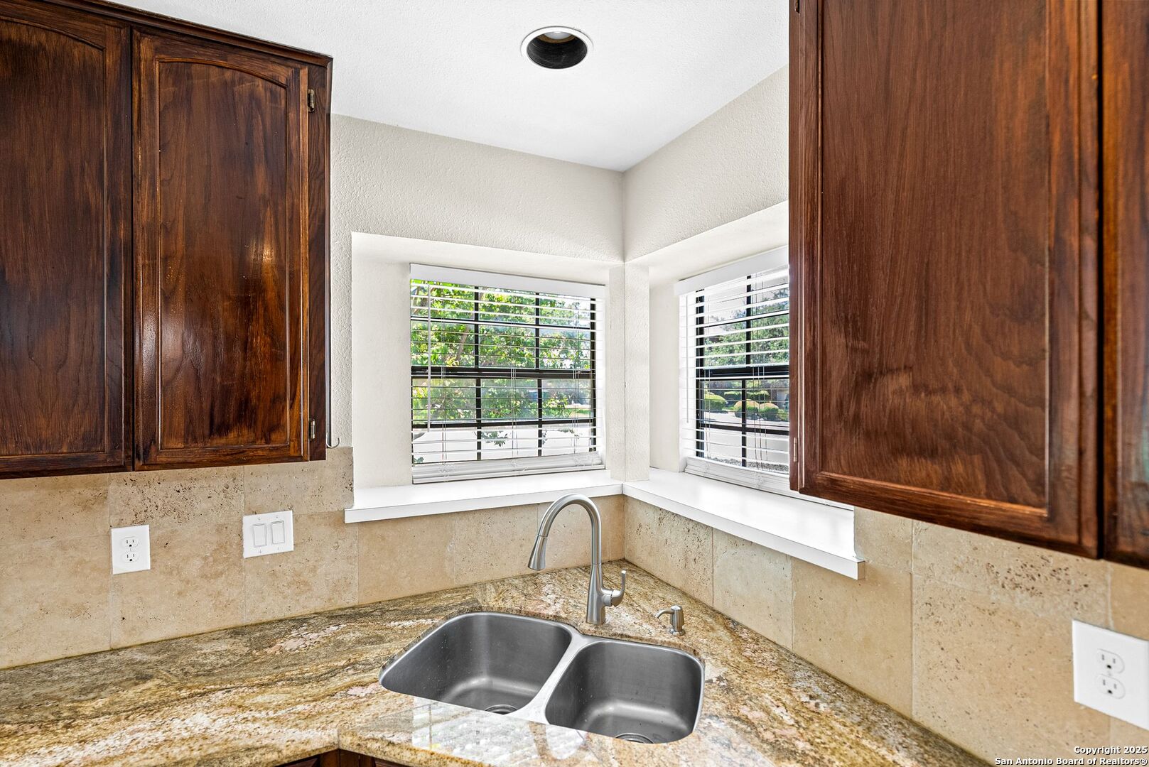 17902 Crystal Knoll San Antonio TX 78258
