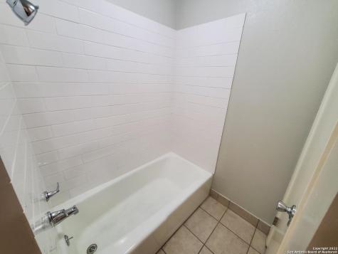 911-Y Vance Jackson Road San Antonio TX 78201
