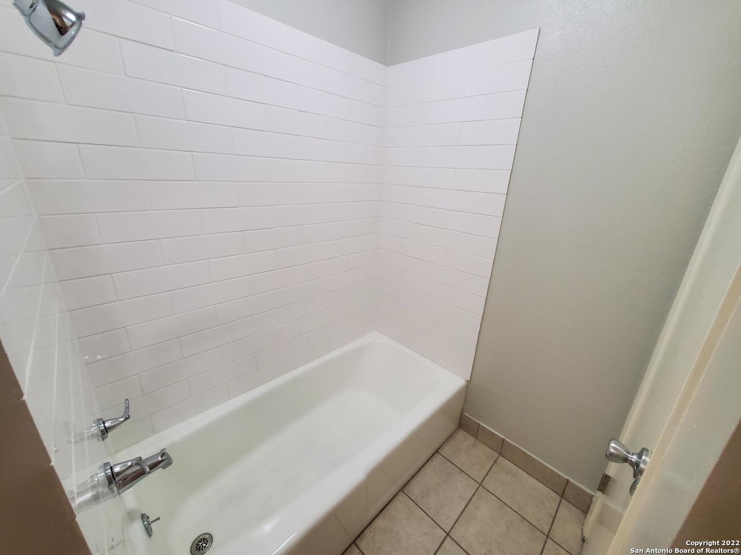 911-Y Vance Jackson Road San Antonio TX 78201
