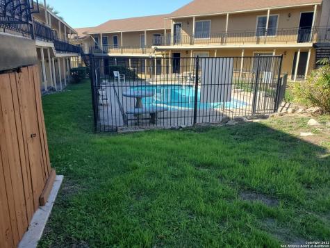911-Y Vance Jackson Road San Antonio TX 78201