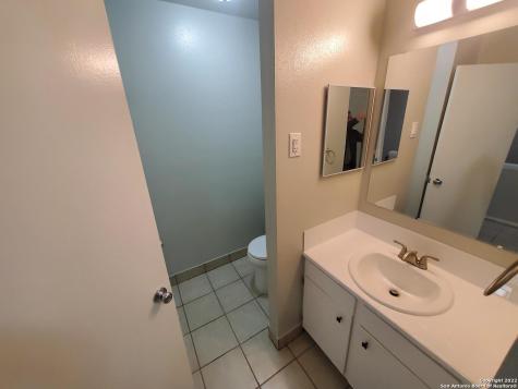 911-Y Vance Jackson Road San Antonio TX 78201
