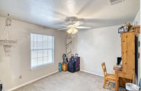 622 S Oak Pearsall TX 78061