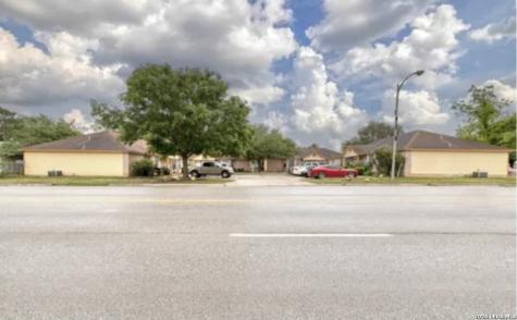 622 S Oak Pearsall TX 78061