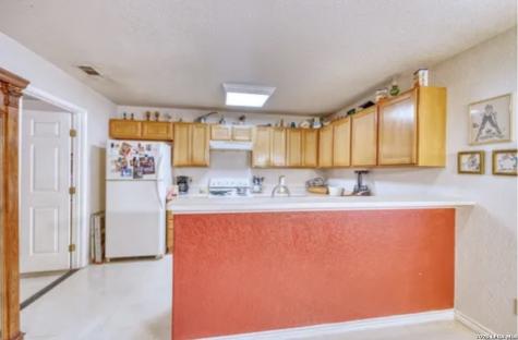 622 S Oak Pearsall TX 78061