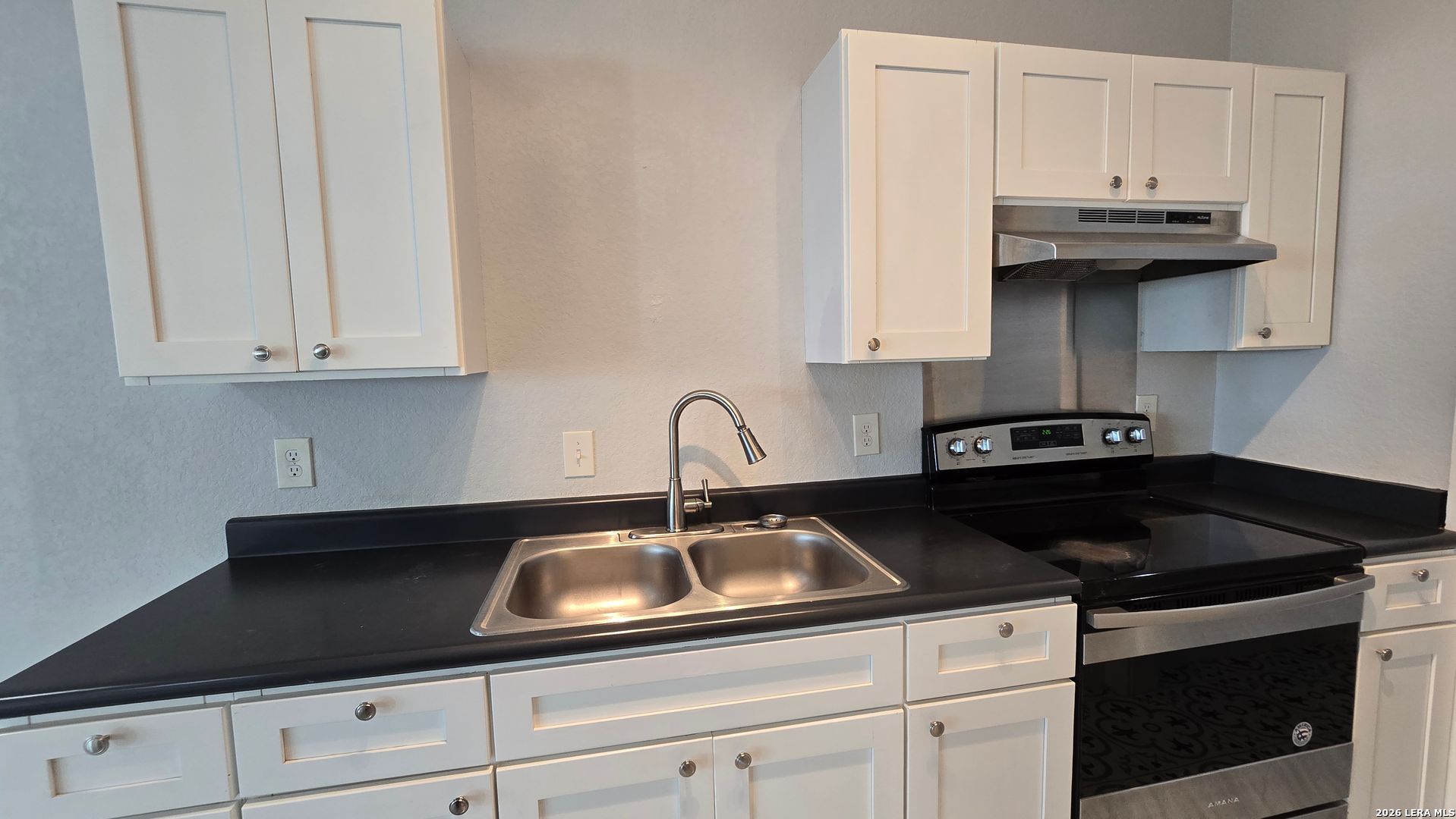1026 W French Place San Antonio TX 78212