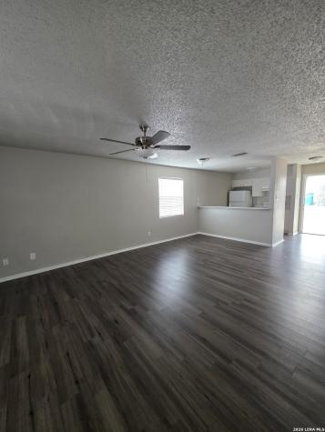 546 Dukeway Universal City TX 78148