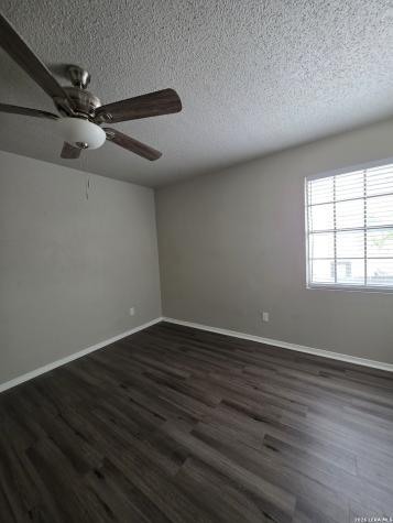 546 Dukeway Universal City TX 78148