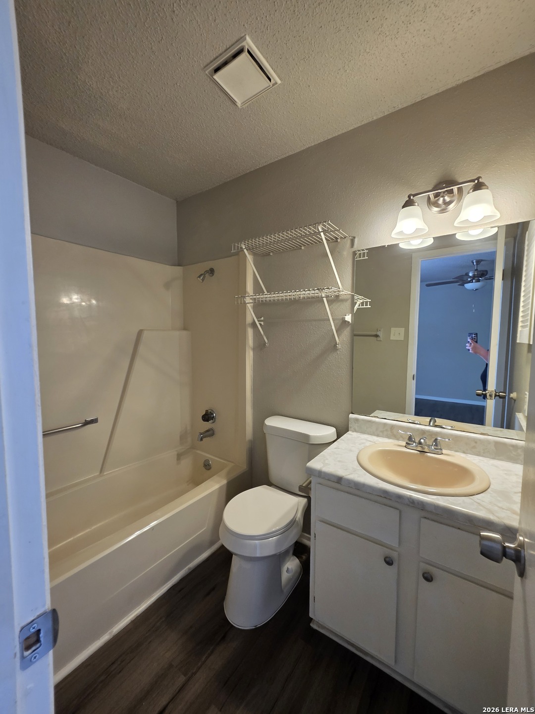 546 Dukeway Universal City TX 78148