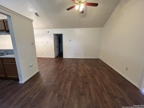 14303 Sandiland San Antonio TX 78217