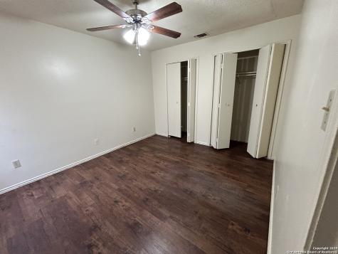 14303 Sandiland San Antonio TX 78217