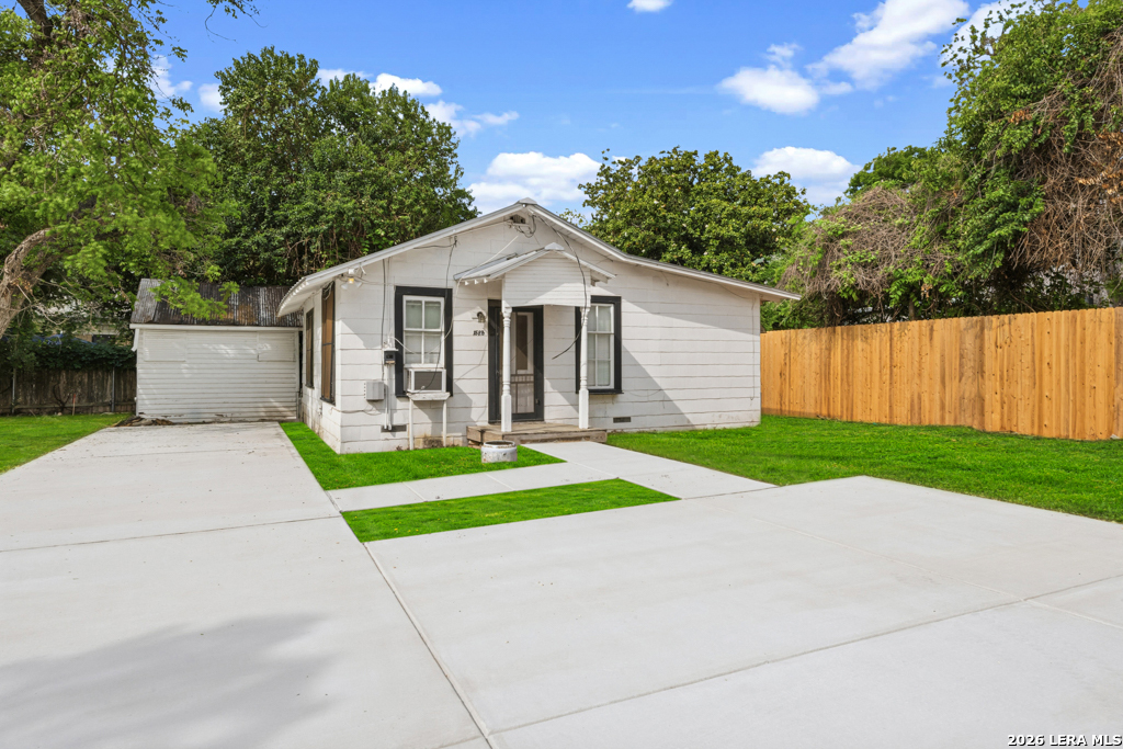 158 S Academy Avenue New Braunfels TX 78130