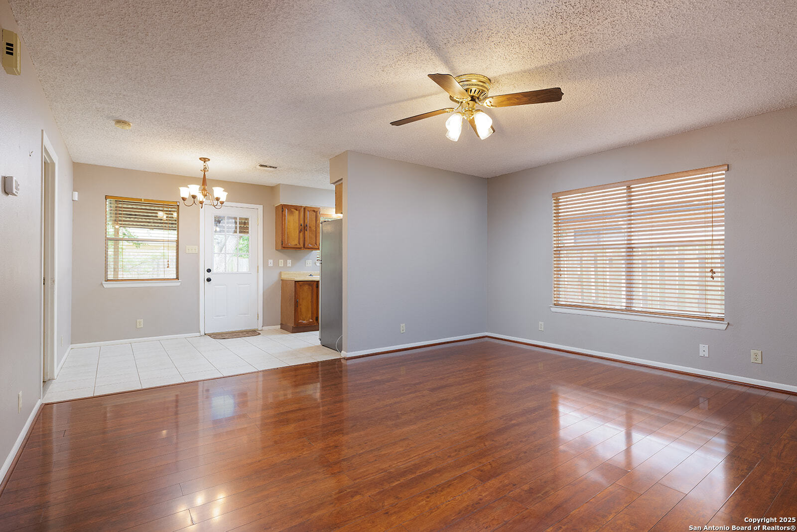 411 N Plant Avenue Boerne TX 78006