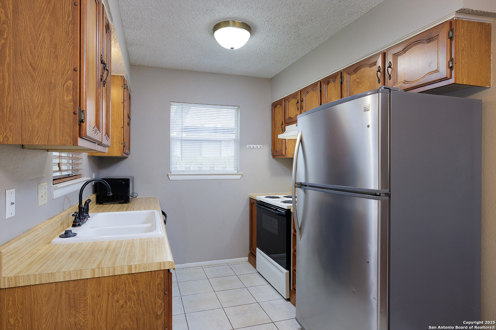 411 N Plant Avenue Boerne TX 78006