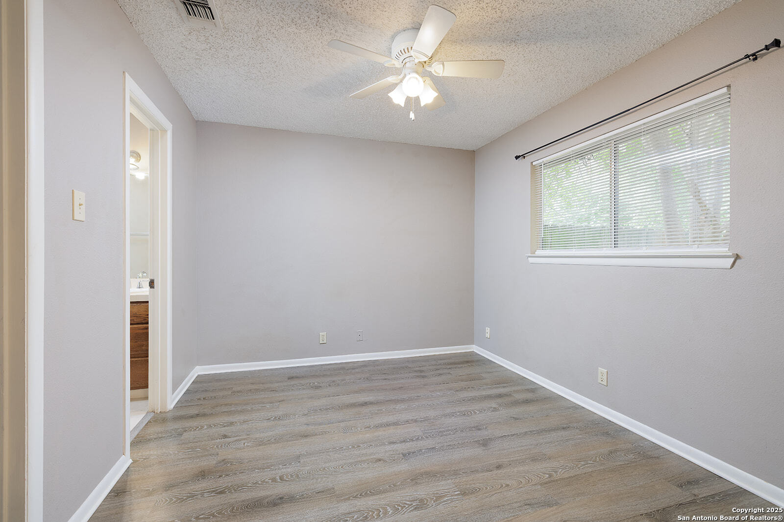 411 N Plant Avenue Boerne TX 78006