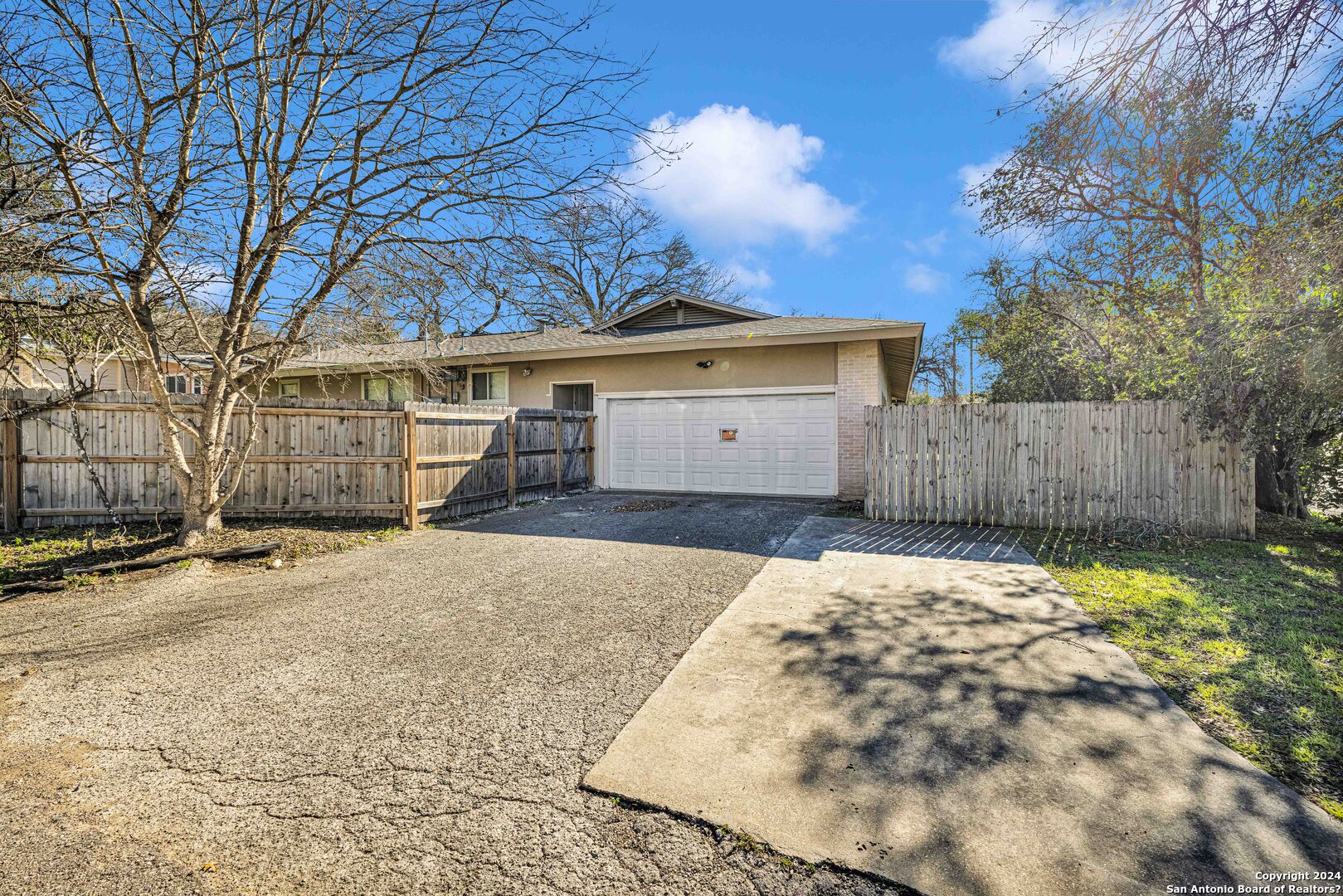103 Oakhurst Place San Antonio TX 78209