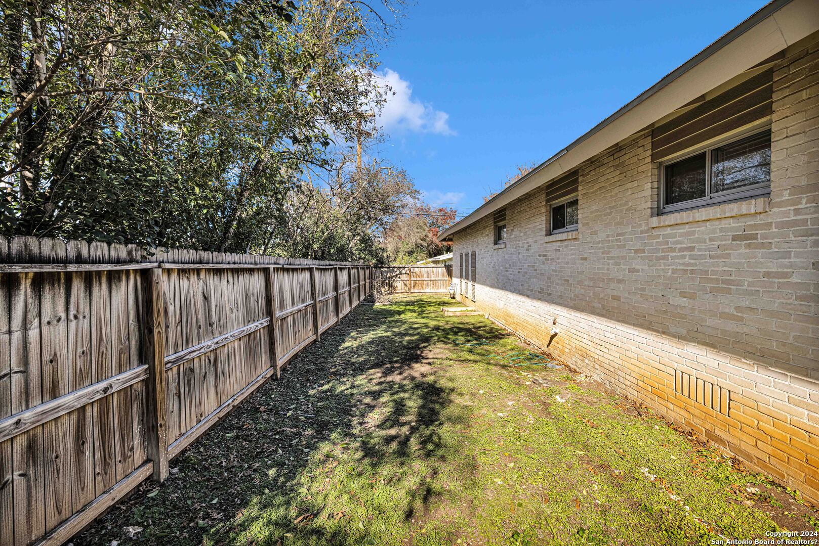 103 Oakhurst Place San Antonio TX 78209