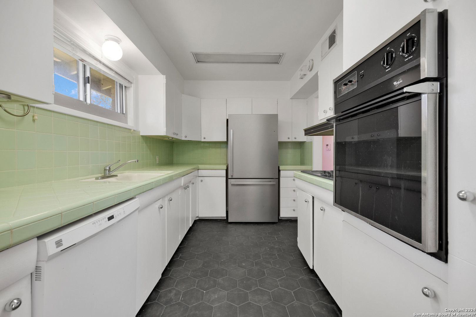 103 Oakhurst Place San Antonio TX 78209