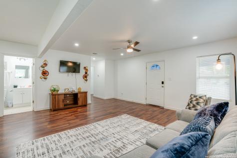 1039 Mckinley Avenue San Antonio TX 78210