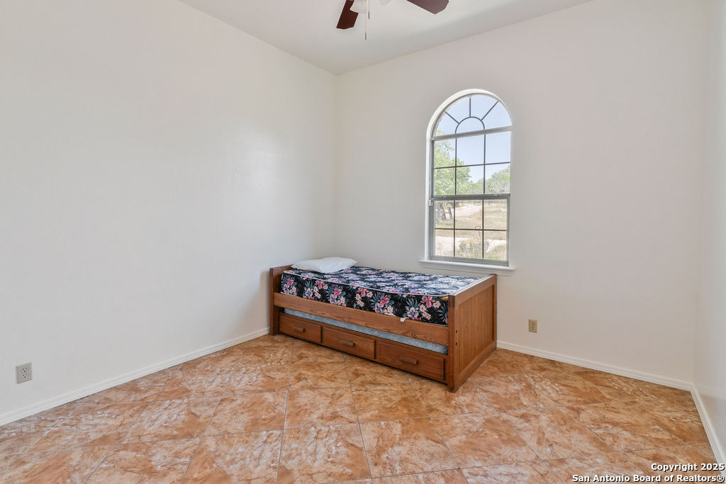 319 County Road 386 San Antonio TX 78253