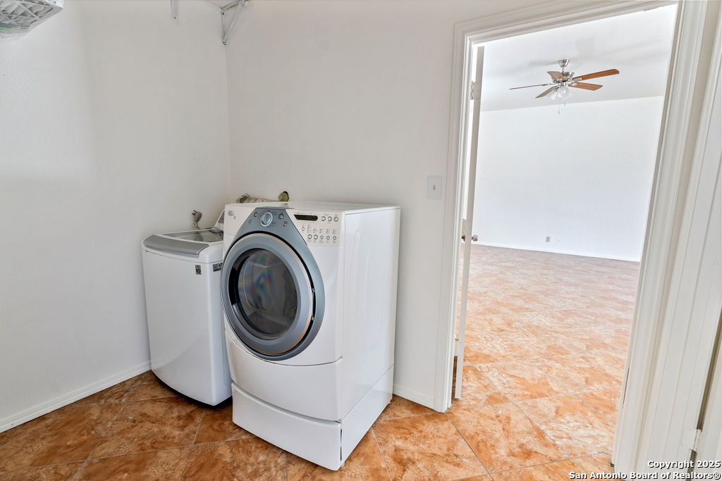 319 County Road 386 San Antonio TX 78253